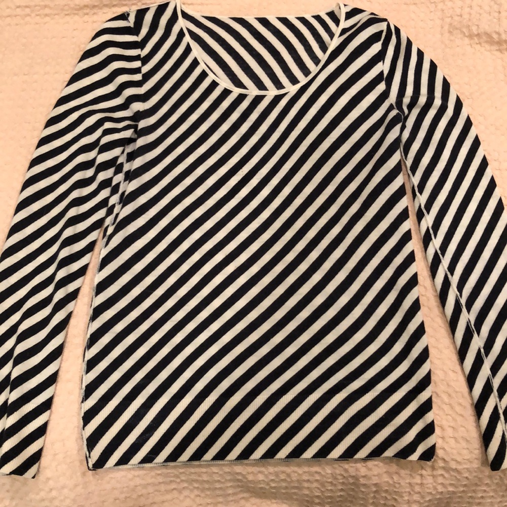 Black and white stripe sweater